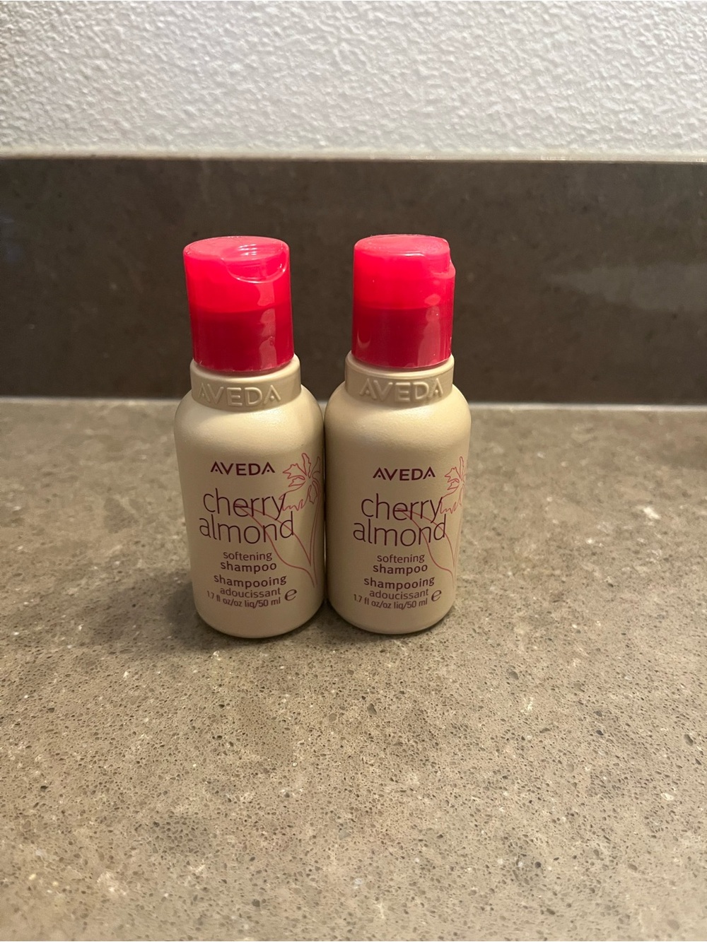 🔥AVEDA Cherry Almond & Blackberries Bath & Body Set - Pink, Cream - Picture 5 of 6